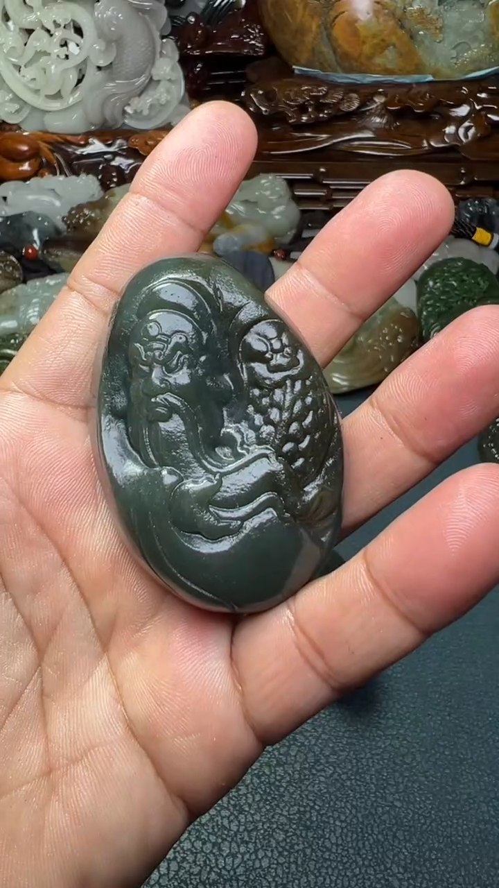 未镶嵌和田玉把件-