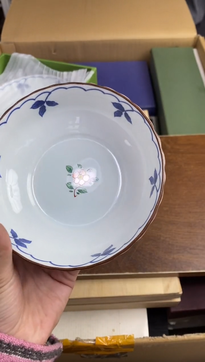 【闪购商品】瓷片隆莲瓷器欢迎大家