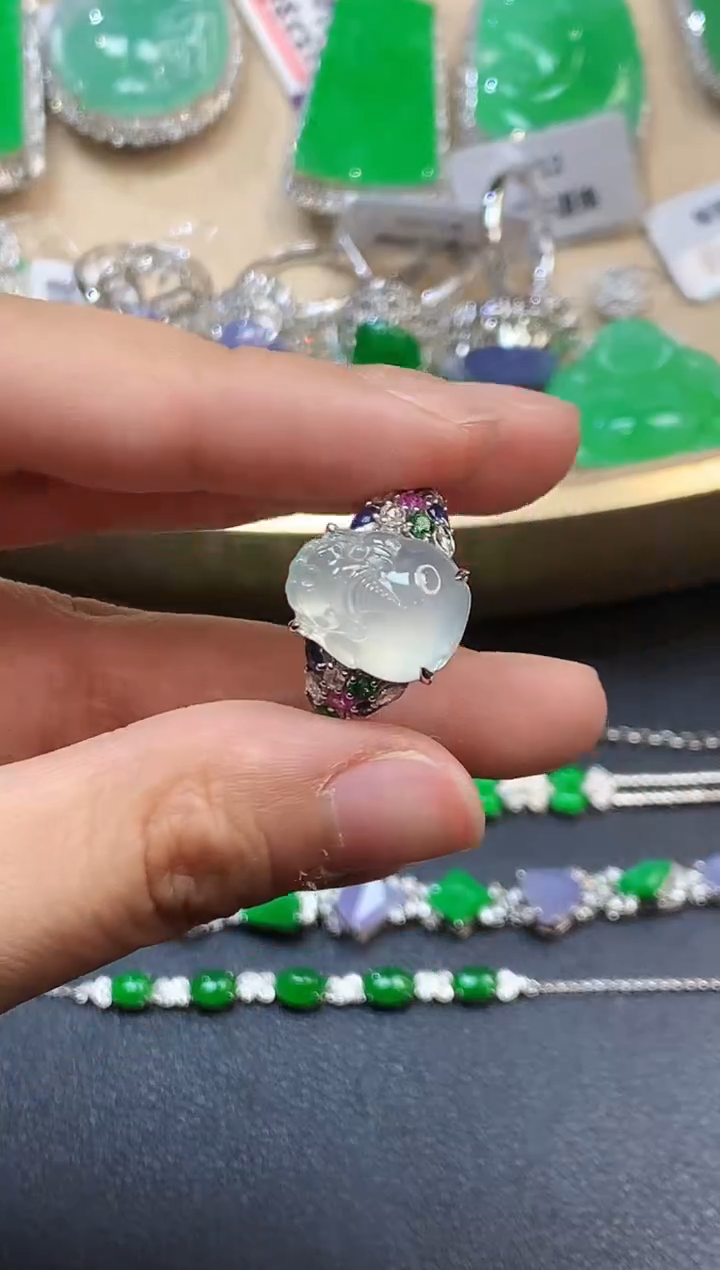【闪购商品】翡翠戒指18K金镶嵌4672   
