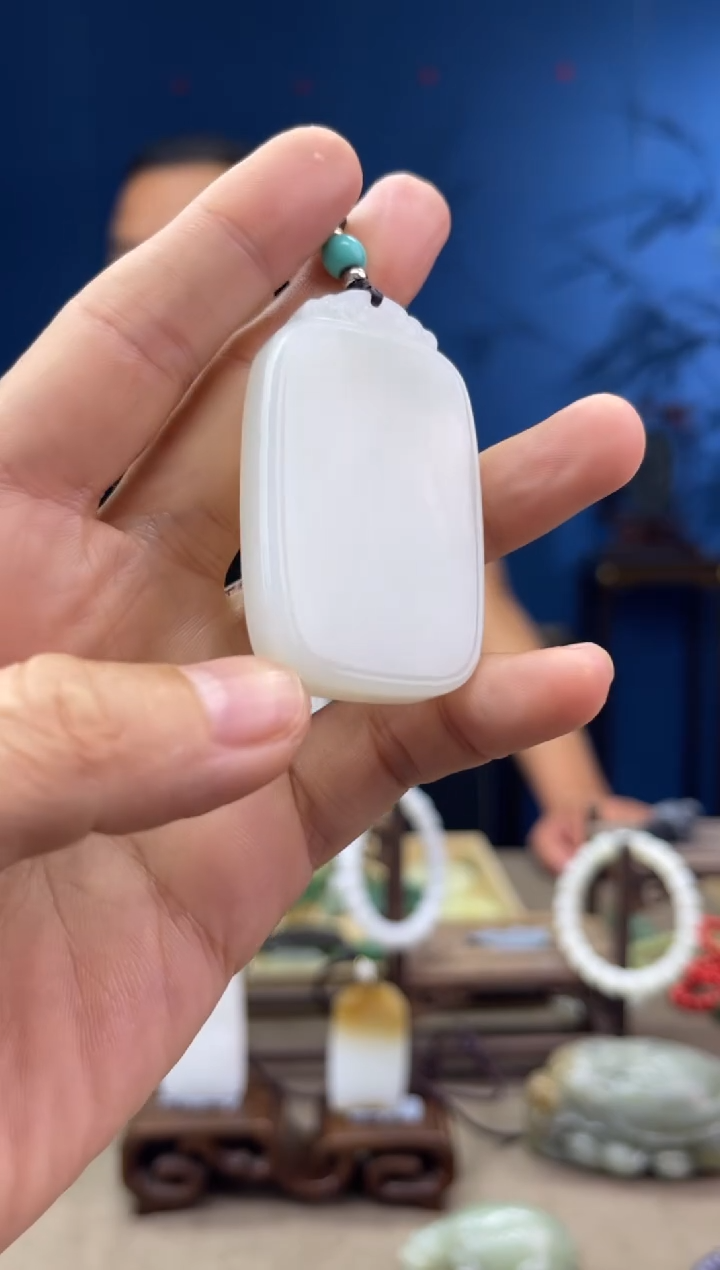 和田玉未镶嵌颈饰1