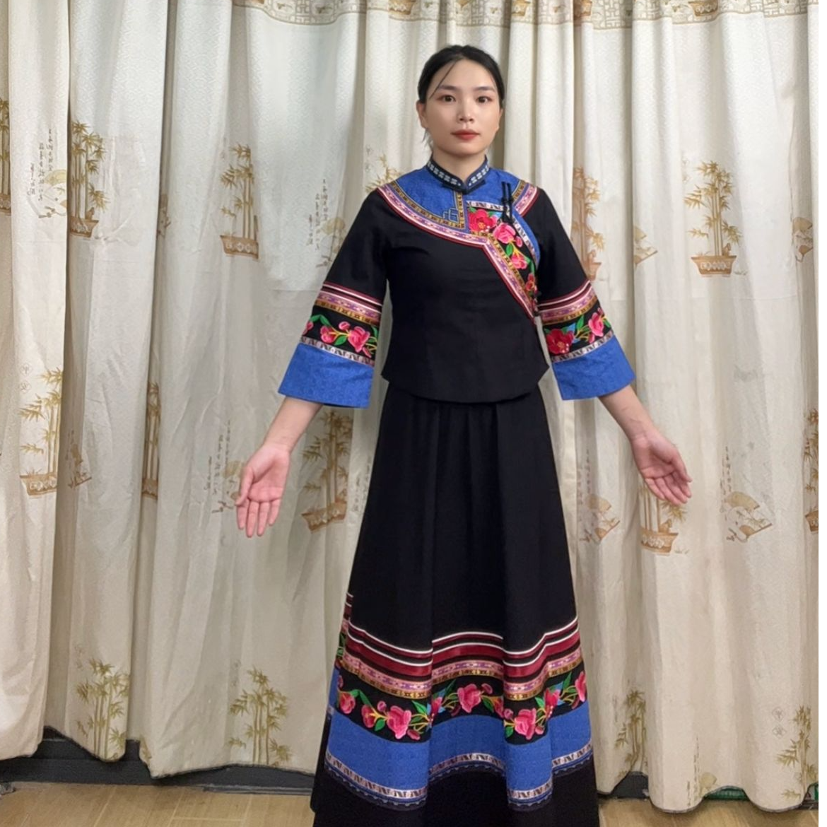 布依族壮族服装黑色大花套装裙子大摆裙