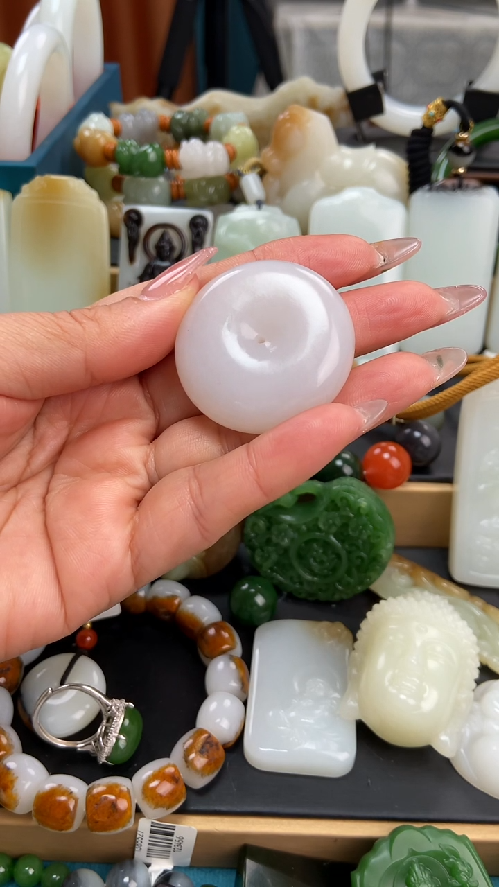 未镶嵌手串和田玉健**一吊坠