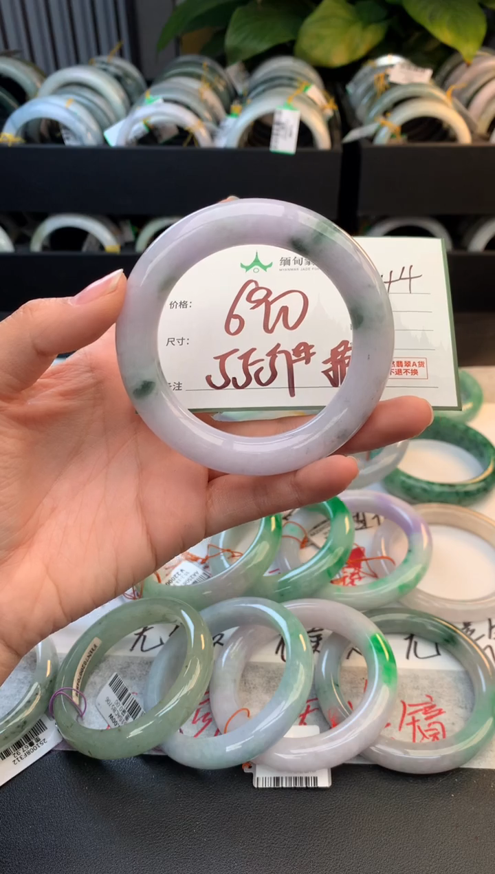 未镶嵌定制翡翠肉****?毛货需精细抛光+多样性拍1发1