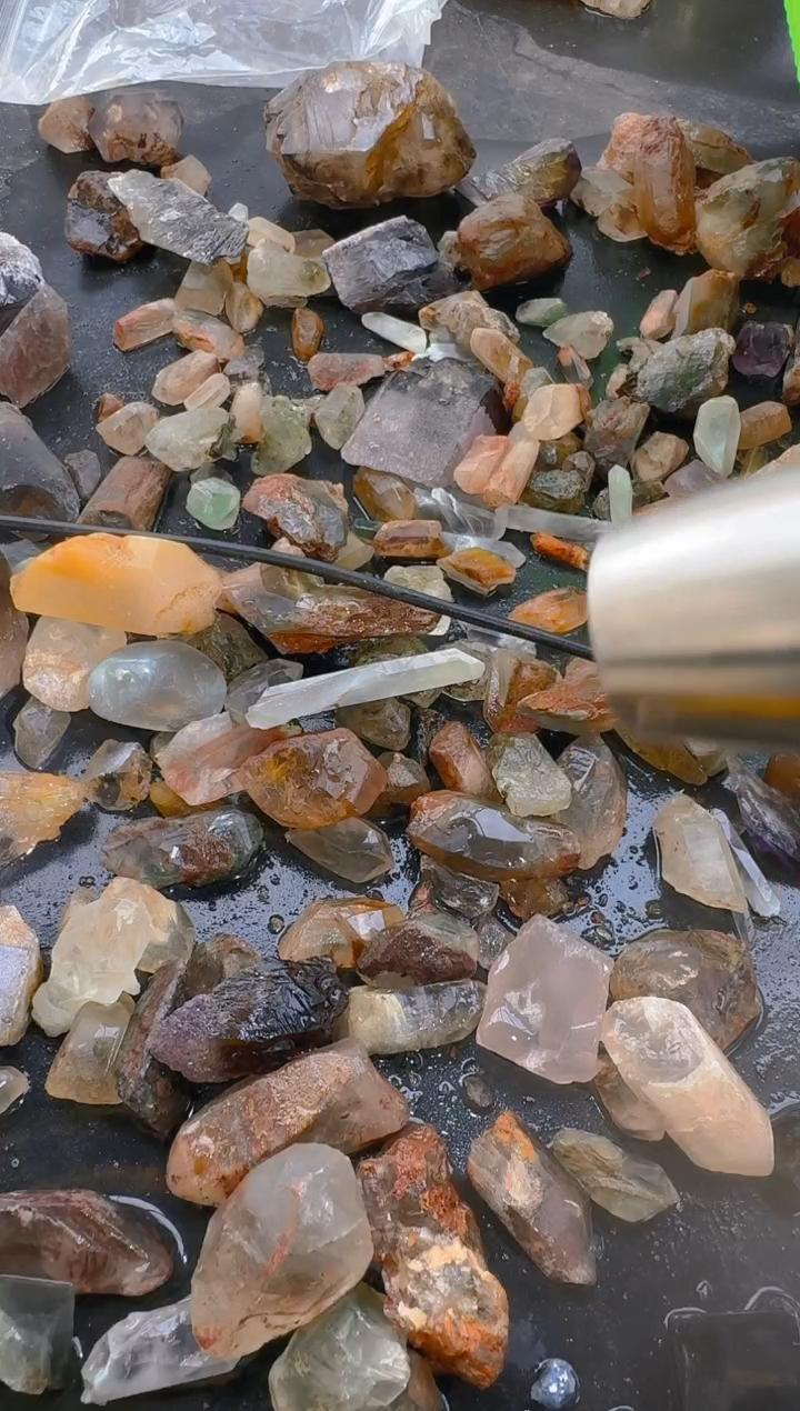 未镶嵌珠宝半成品水晶一****e瑞，水晶