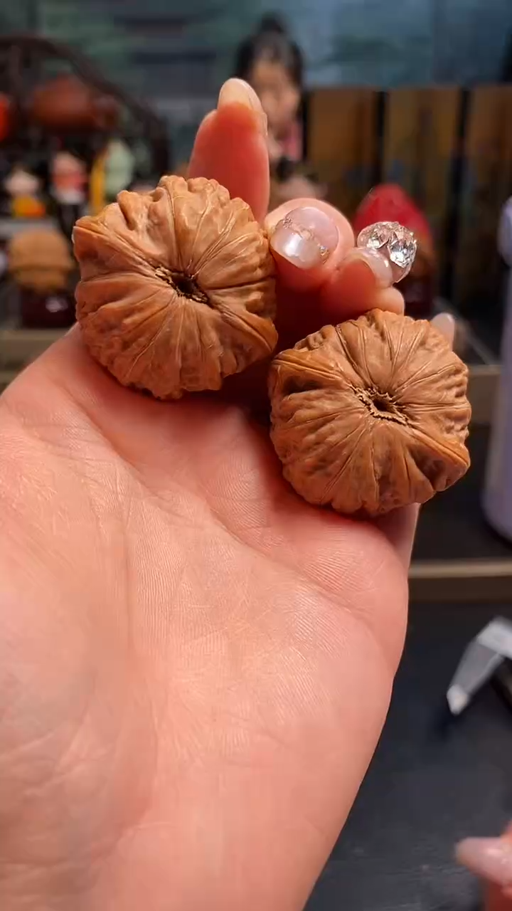 【闪购商品】文玩核桃吊坠K15铁锤37