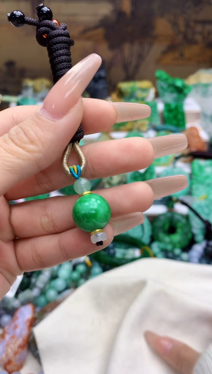 颈饰未镶嵌翡翠天然A货翡翠