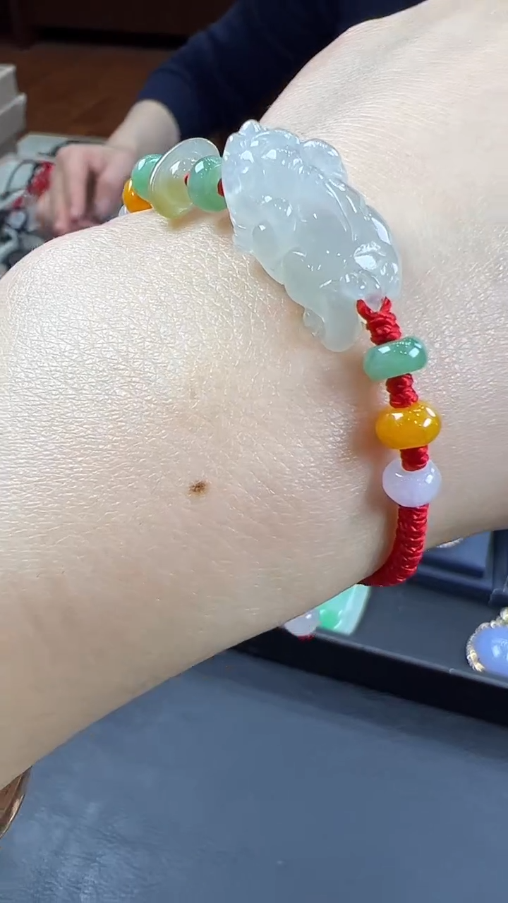 【闪购商品】翡翠未镶嵌挂件貔貅手绳