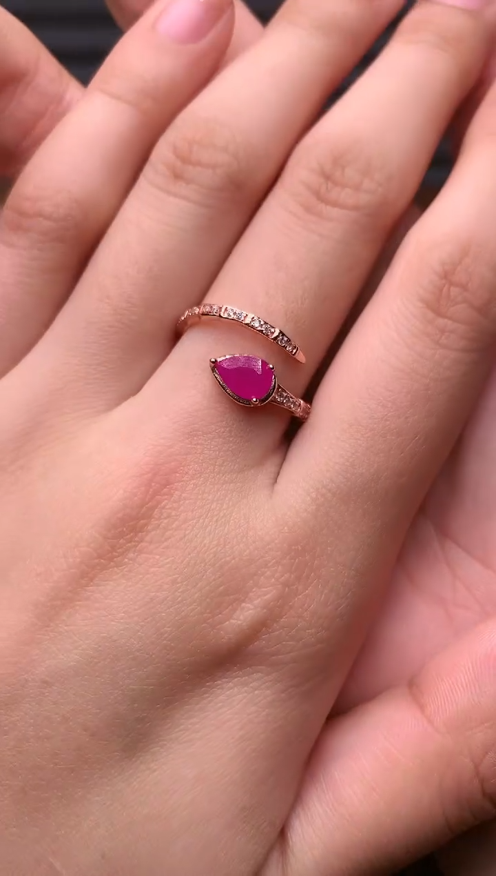 【闪购商品】红宝石戒指银S925镶嵌........