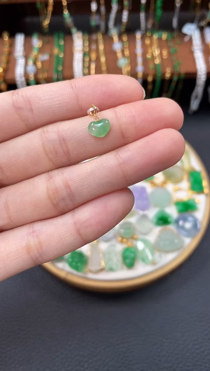 【闪购商品】翡翠吊坠(不含链)18K金镶嵌一个  JK689