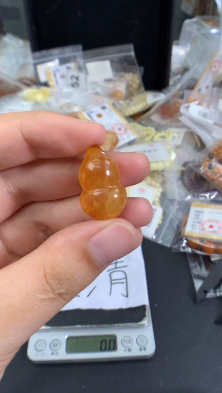蜜蜡未镶嵌珠宝奇石1