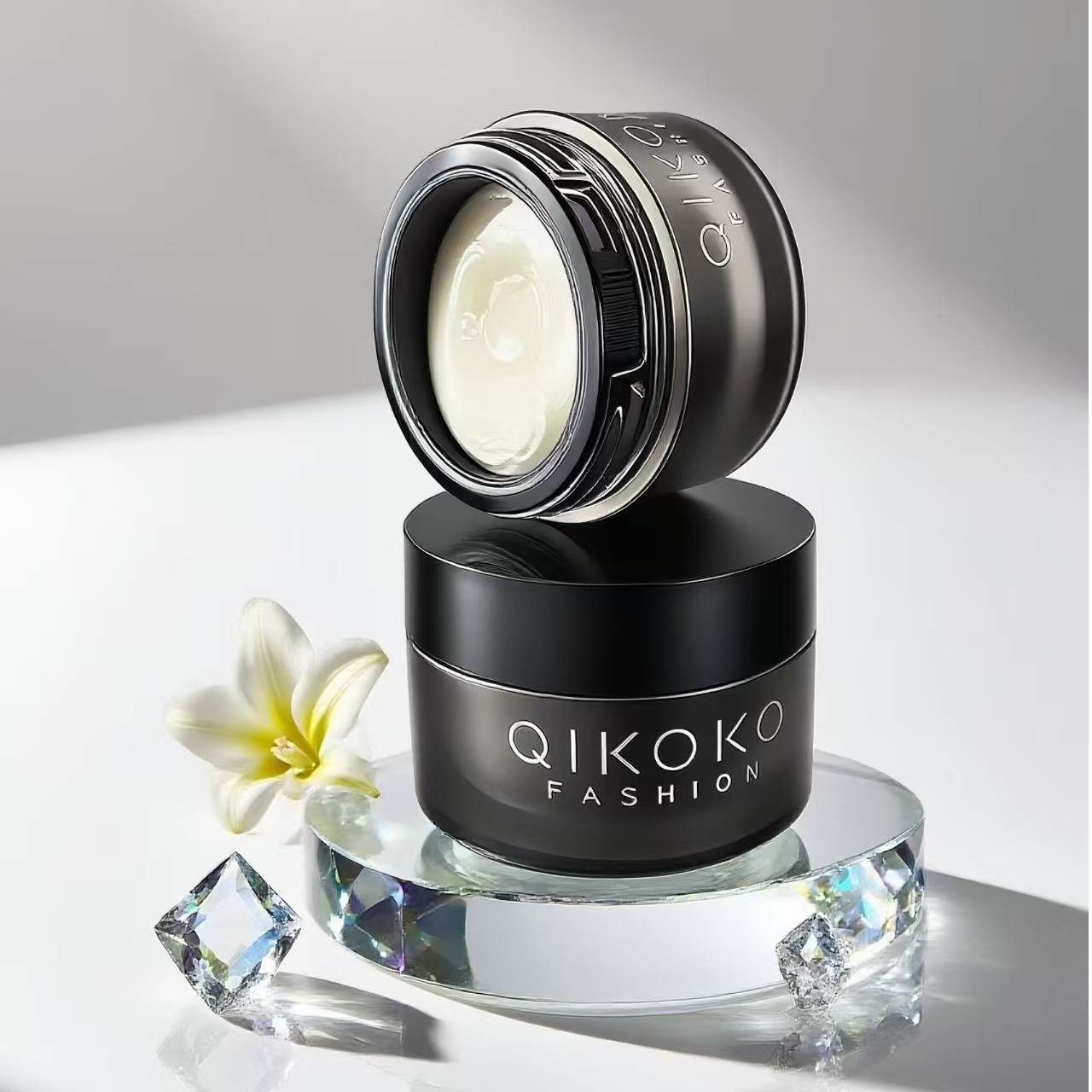 QIKOKO FASHION时尚奇迹妆前保湿贴贴面霜温和滋润不卡粉
