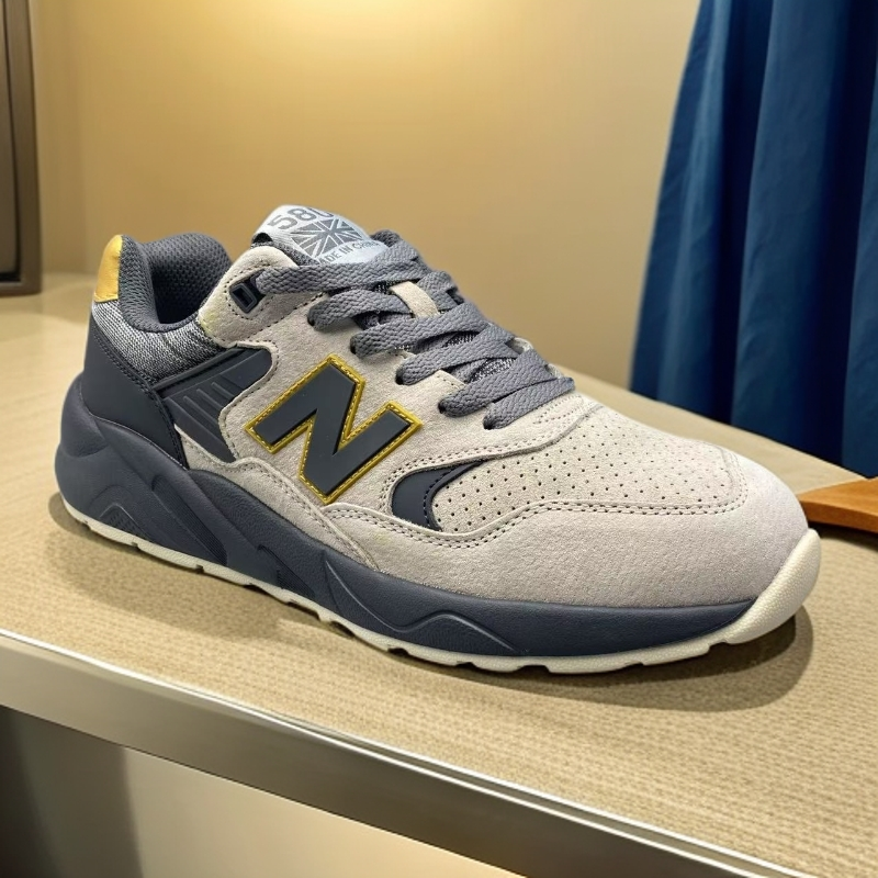 真皮男士秋冬休闲运动鞋软底软面百搭阿甘鞋男鞋轻便2025慢跑鞋子