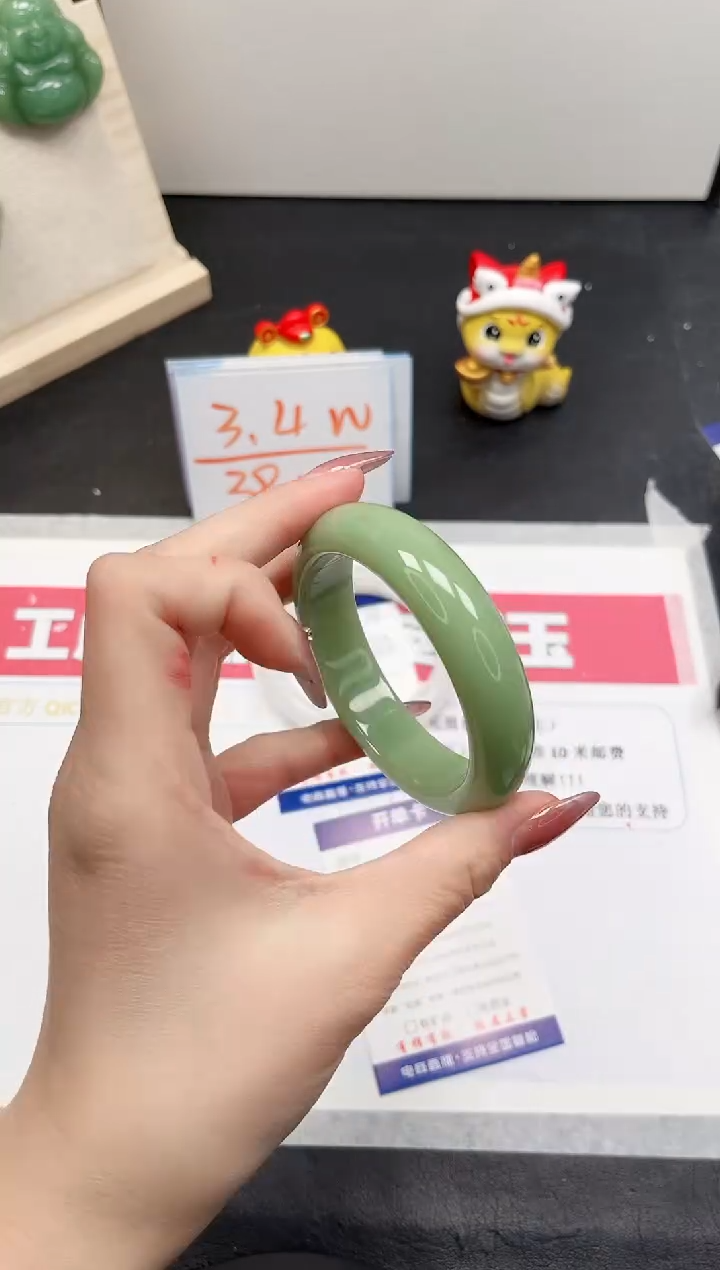 【闪购商品】石英质玉手镯未镶嵌371-56