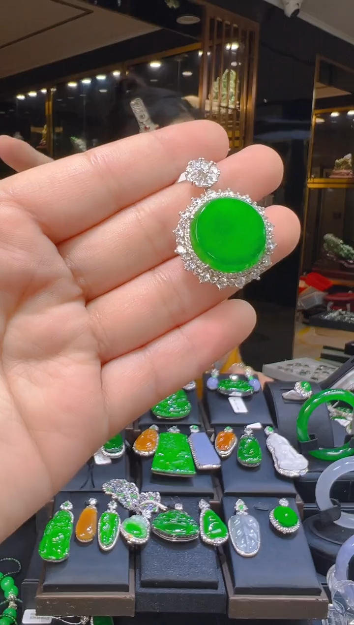 吊坠(赠链)银S925镶嵌翡翠058（多样性发其一）