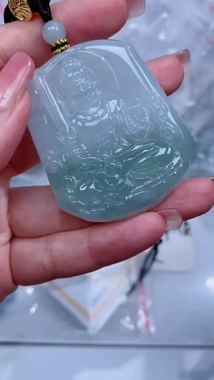 翡翠未镶嵌颈饰吊坠