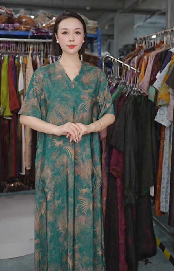 8087绿色夏季清仓新款香云纱新中式气质连衣裙优雅拍照国风