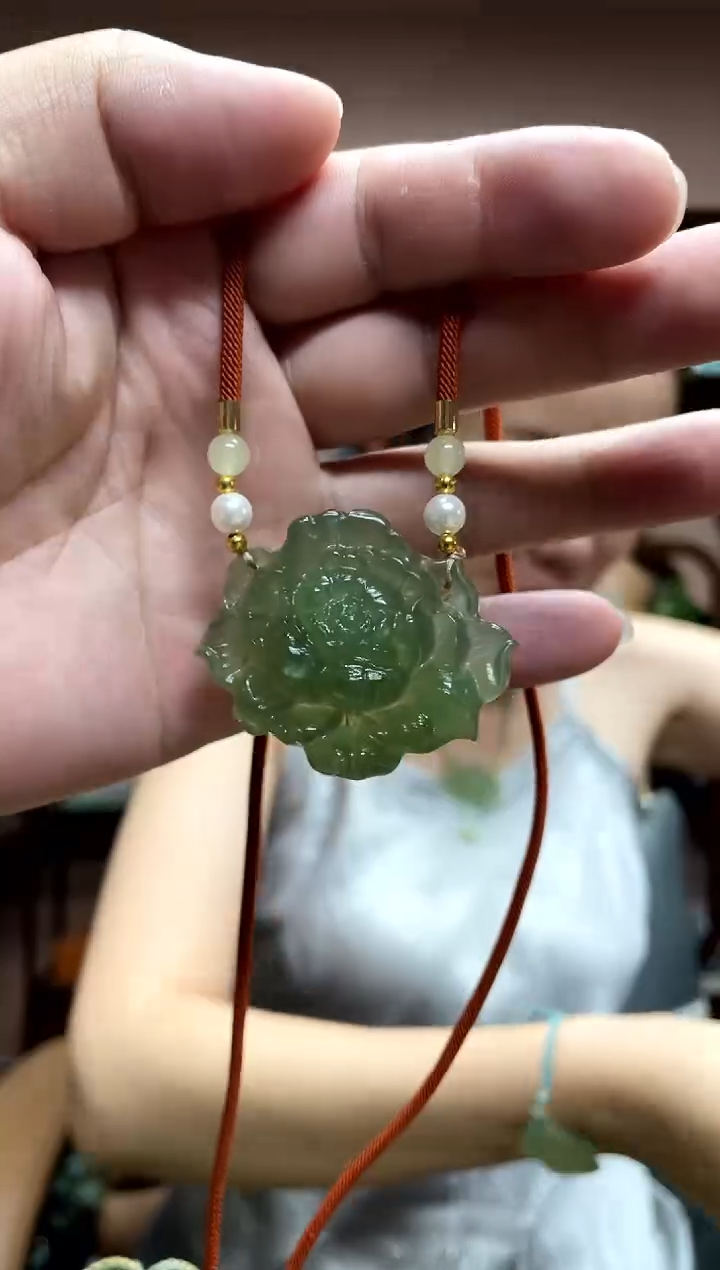 岫玉未镶嵌吊坠·3