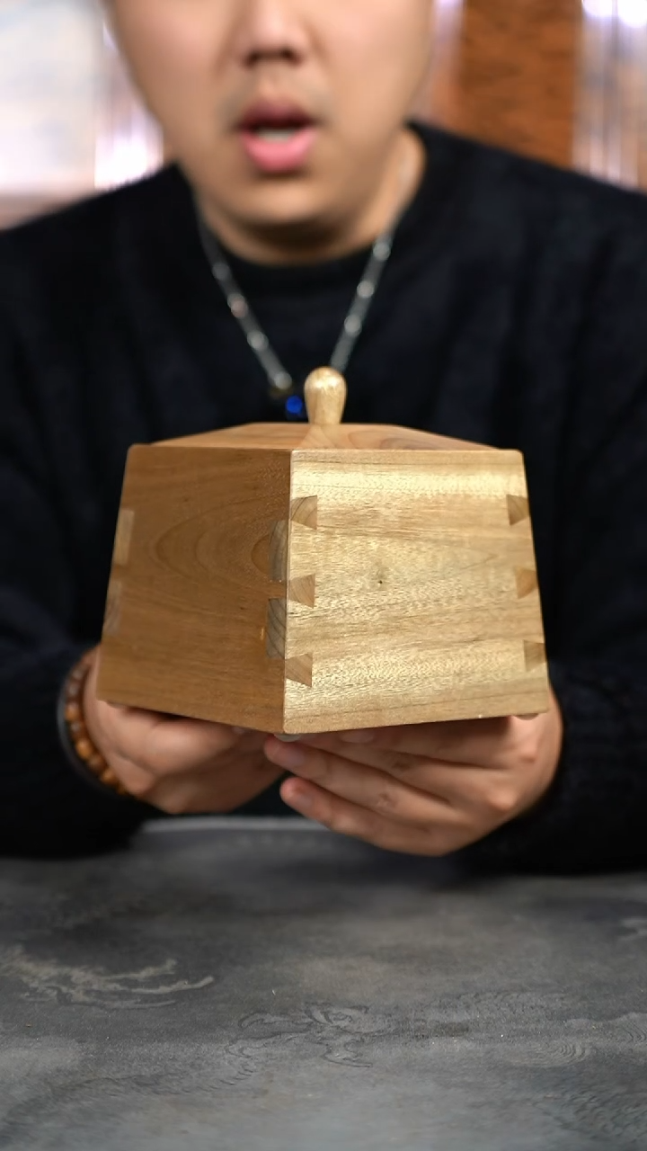 【闪购商品】金丝楠木雕608号拆房老料精工坚果盒