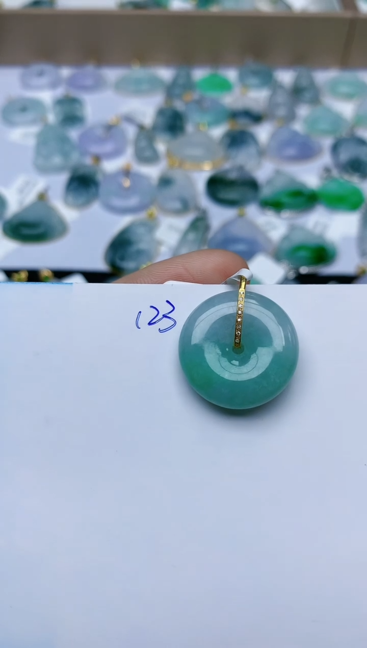 【闪购商品】翡翠颈饰18K金镶嵌天然翡翠A货    