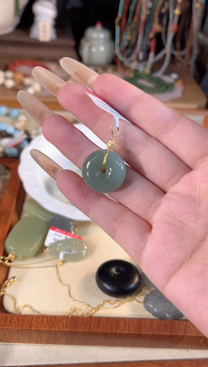 【闪购商品】和田玉吊坠(不含链)银S925镶嵌多样性发货其一