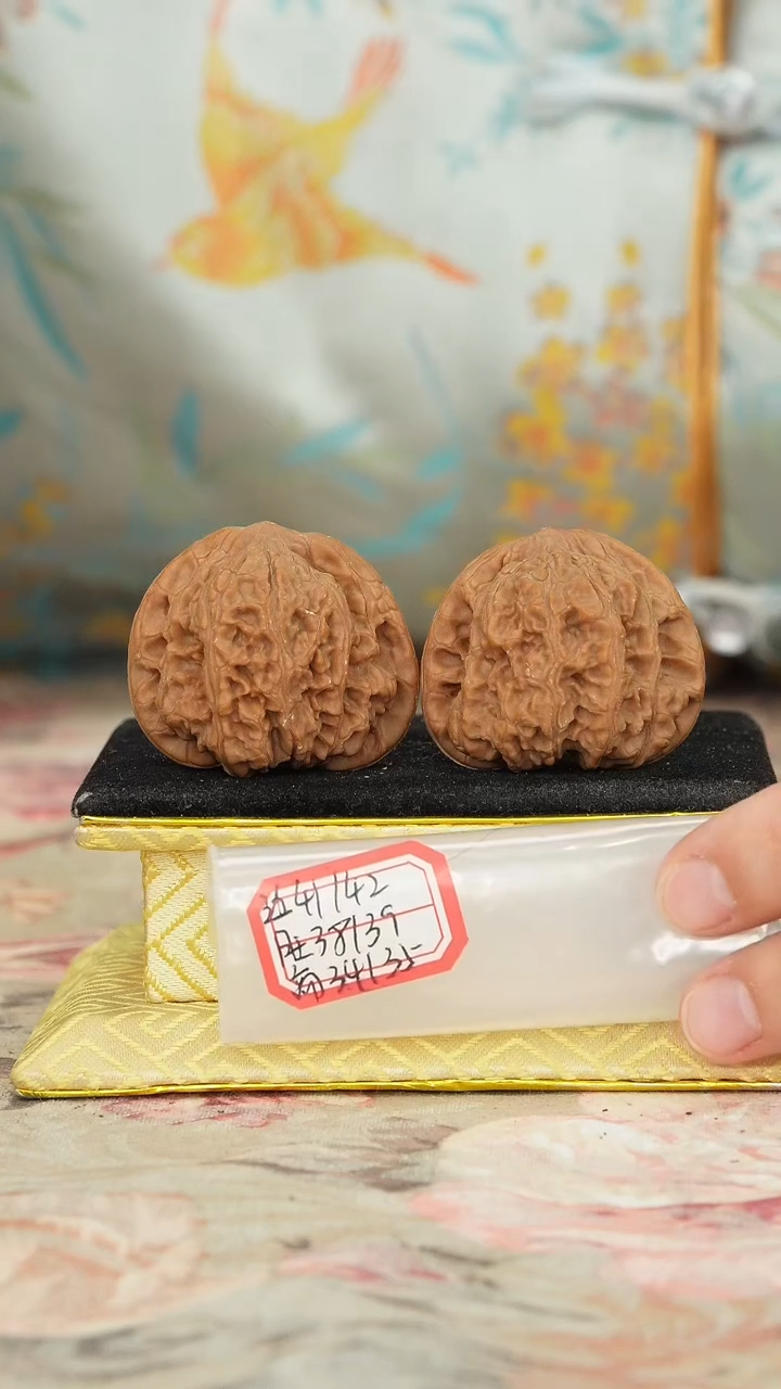 【闪购商品】文玩核桃把件兴隆狮子头