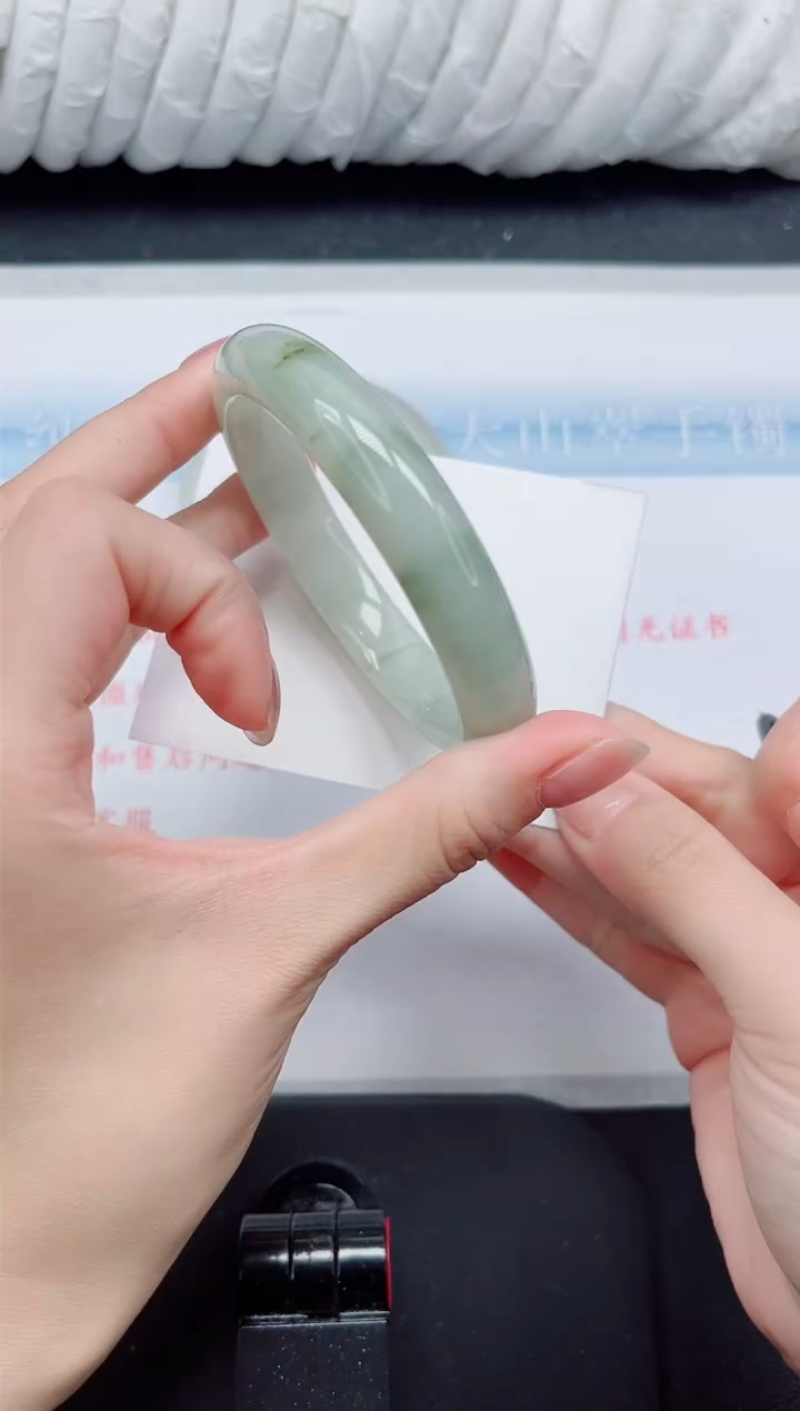 【闪购商品】石英质玉手镯未镶嵌30#57.9洒金