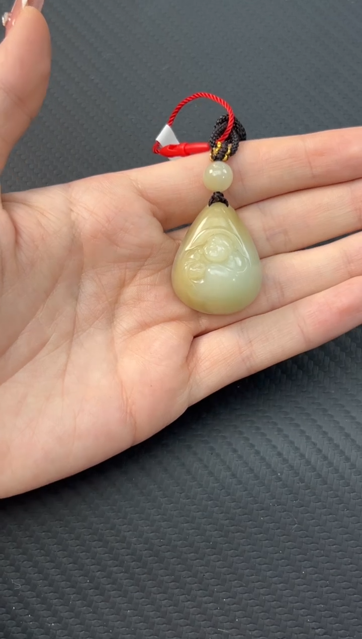 【闪购商品】和田玉吊坠(赠链)未镶嵌且末微色差迪克兰吊坠