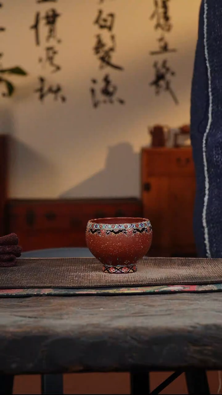 红降坡珐琅彩紫砂杯