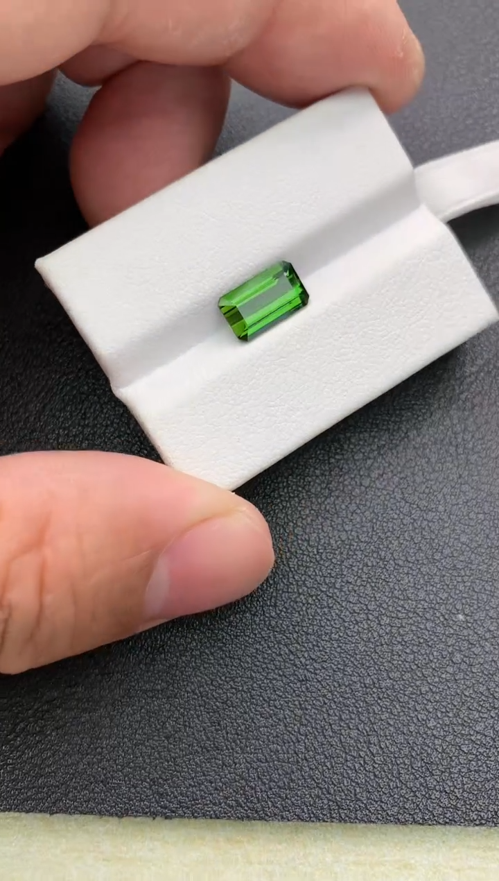 【闪购商品】碧玺裸石未镶嵌1.98克拉