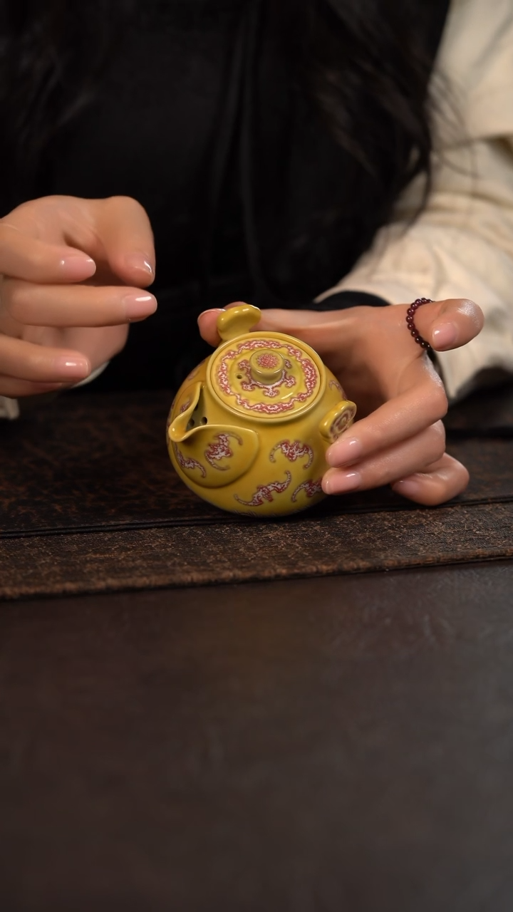 【闪购商品】杯贵红窑黄釉釉里红百福手抓壶