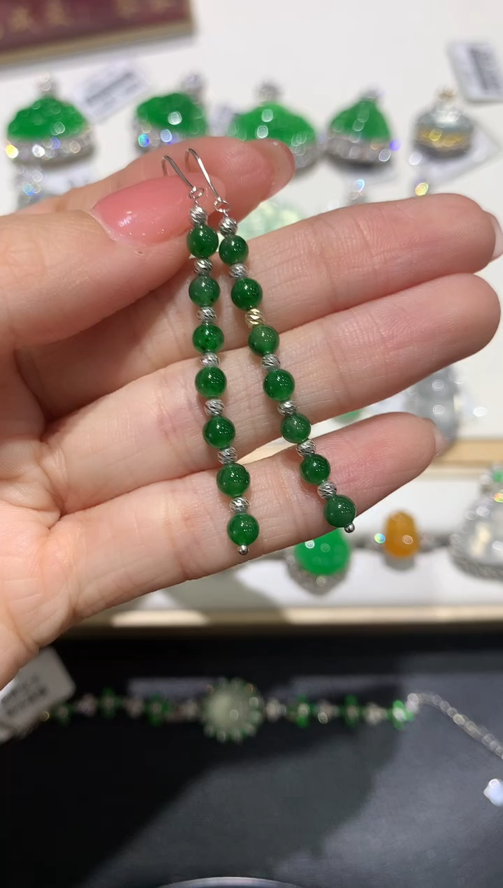 【闪购商品】翡翠吊坠(不含链)18K金镶嵌团购2