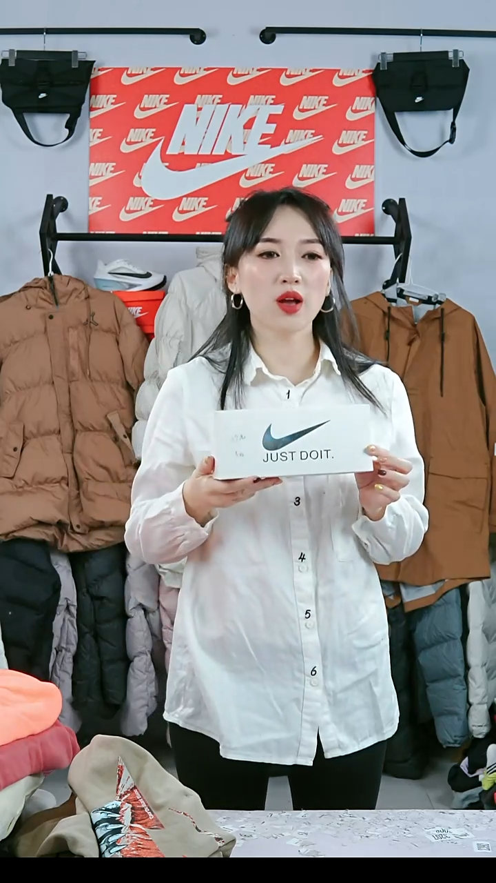 闪购编码运动衣以直播间过品为准尺码袜子中长