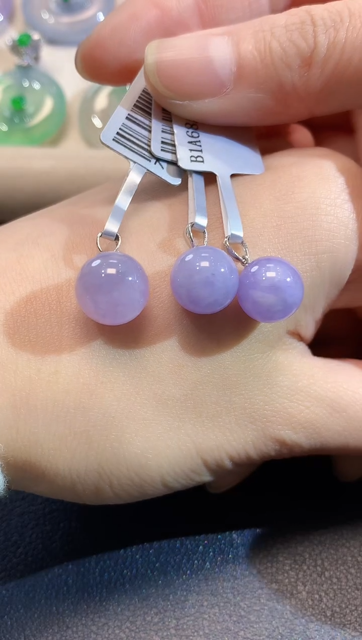 吊坠(不含链)18K金镶嵌翡翠A6 多样性发货一件