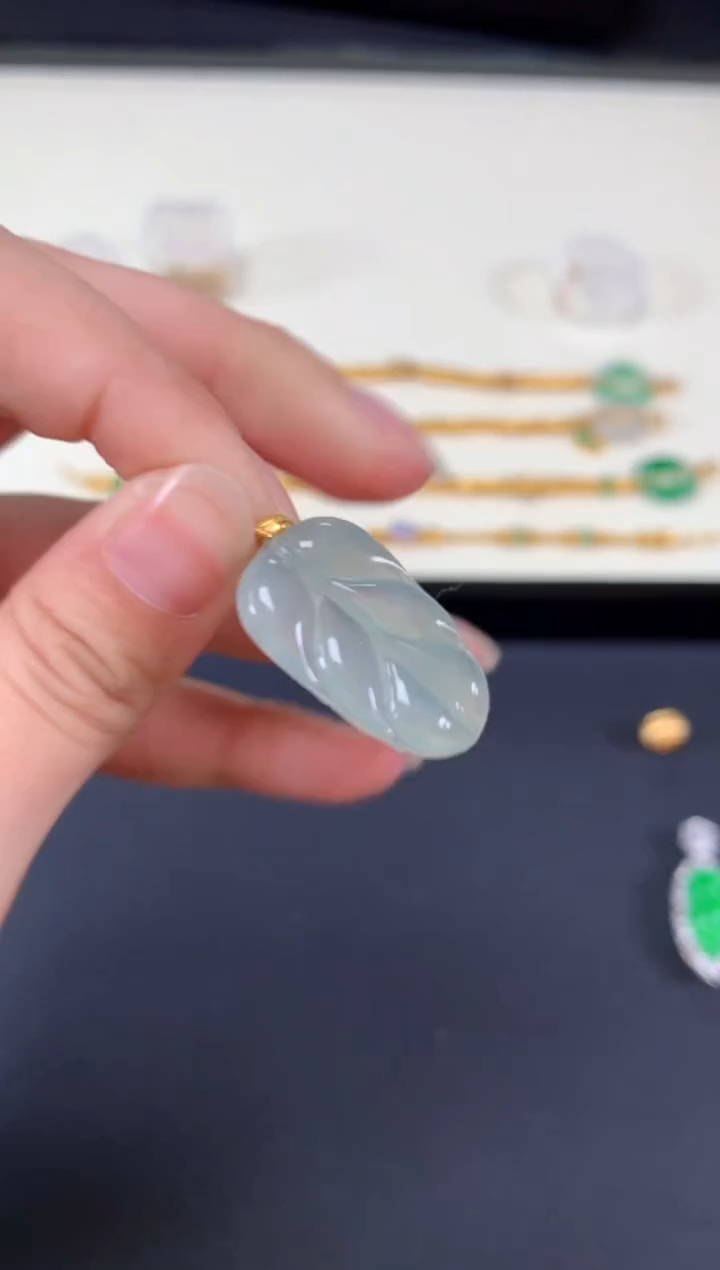 【闪购商品】翡翠吊坠(不含链)18K金镶嵌A397|199