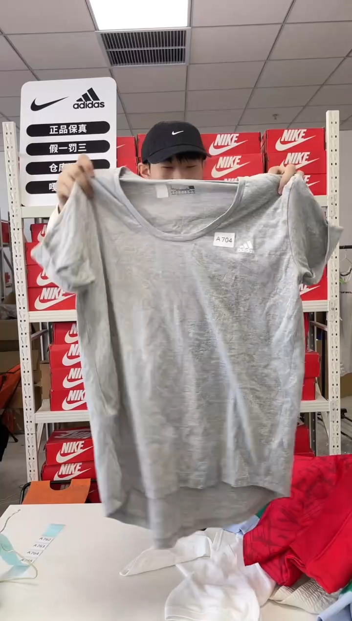 编码704闪购尺码  adidas/阿迪达斯卫衣卫裤以直播间过款为主