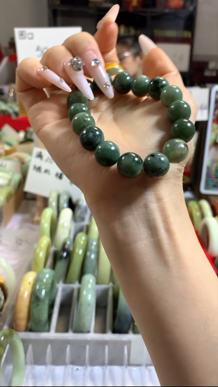 未镶嵌岫玉手串52