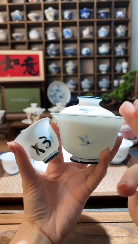 【闪购商品】手绘玉兰花大二才盖碗+3个客杯     