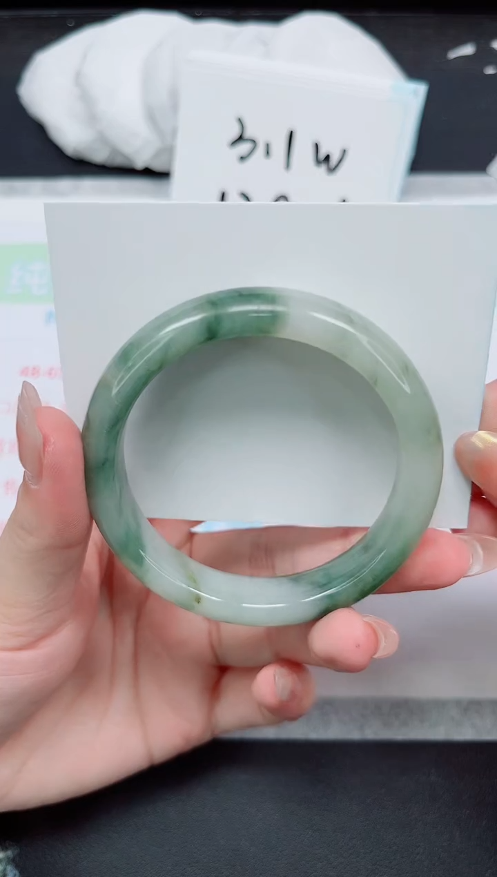 【闪购商品】石英质玉手镯未镶嵌262