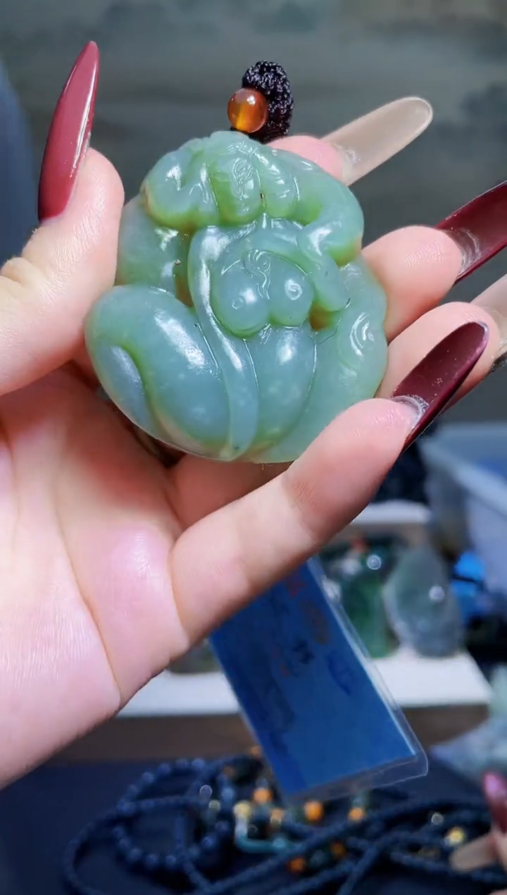 颈饰未镶嵌和田玉1