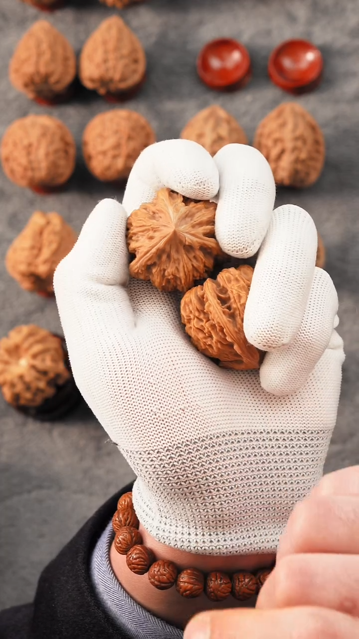 吊坠文玩核桃鑫**…42文山