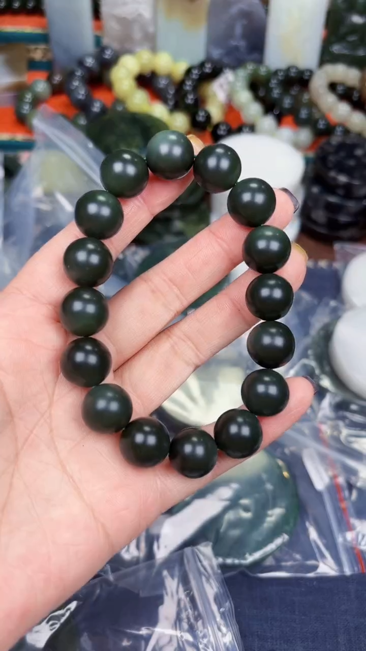 颈饰未镶嵌和田玉和田玉