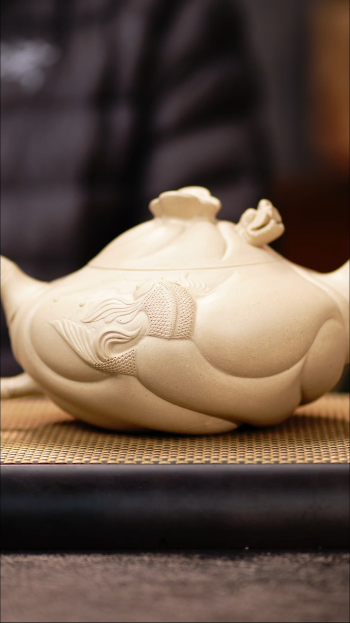 TZP66羊脂白玉段鱼化龙（2000cc）