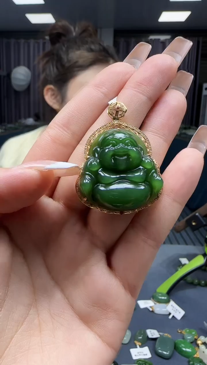 【闪购商品】和田玉挂件18K金镶嵌1