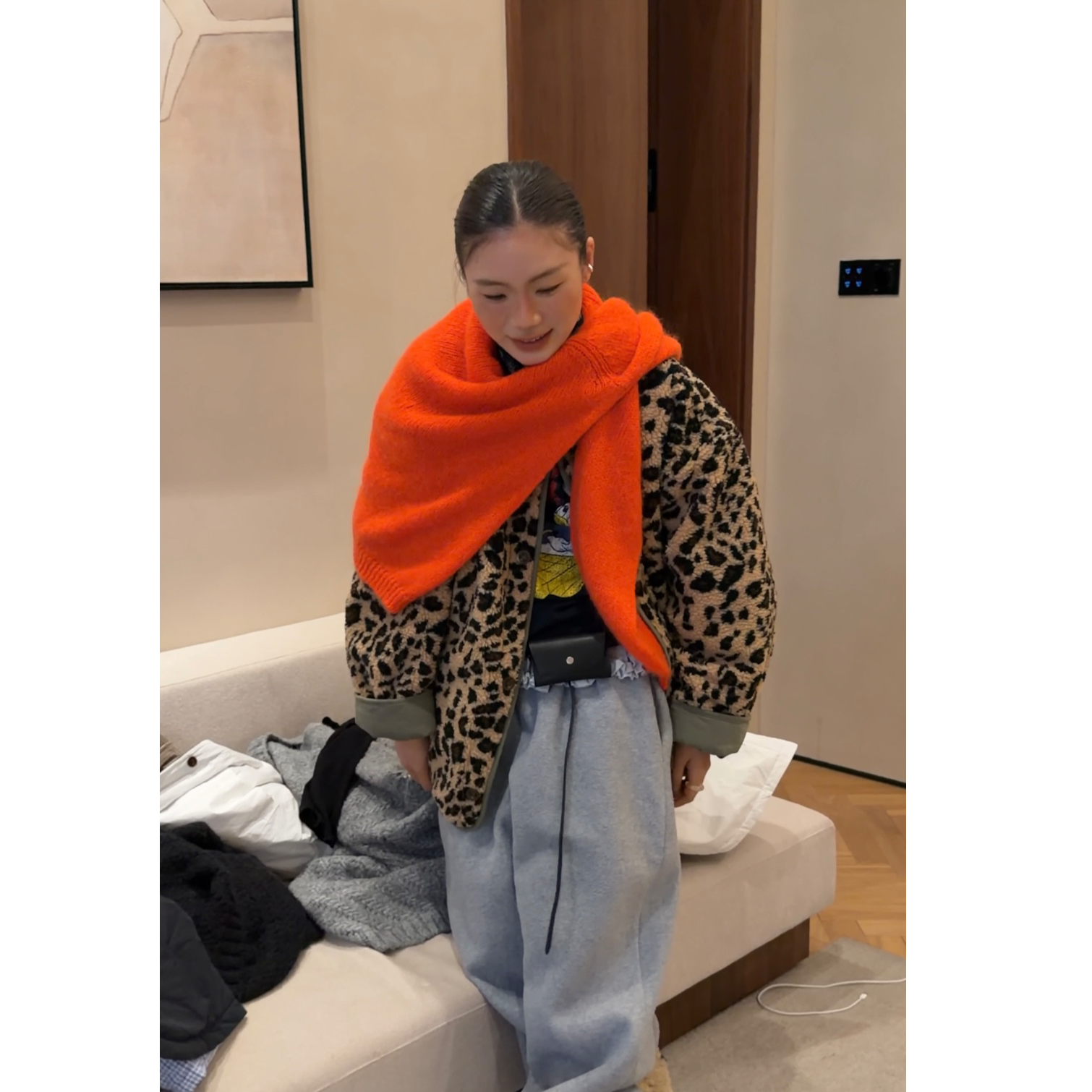  秋冬新款韩系时尚百搭加厚保暖慵懒风豹纹毛毛两面穿外套21519