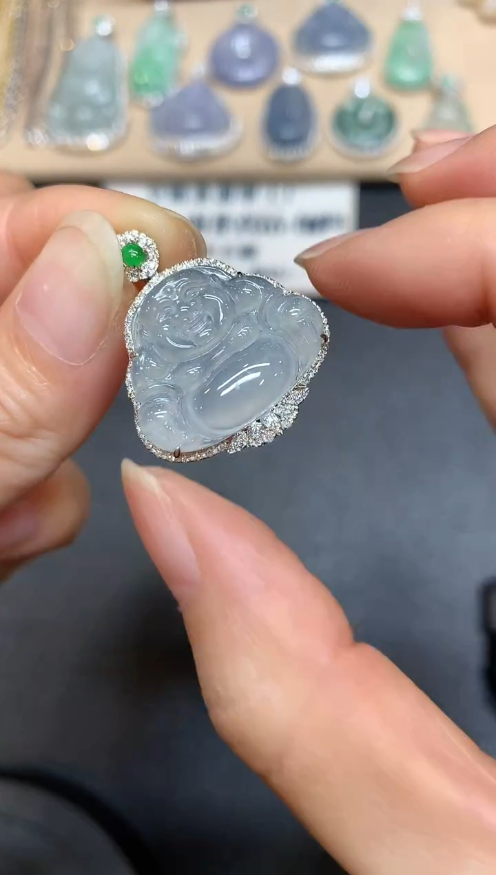 【闪购商品】翡翠颈饰18K金镶嵌佛公【无服务费