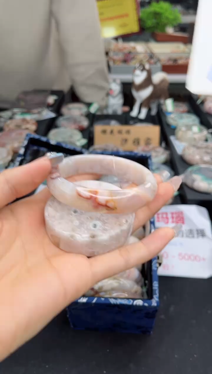 【闪购商品】石英质玉手镯未镶嵌55圈口（赠品镯心）1538643