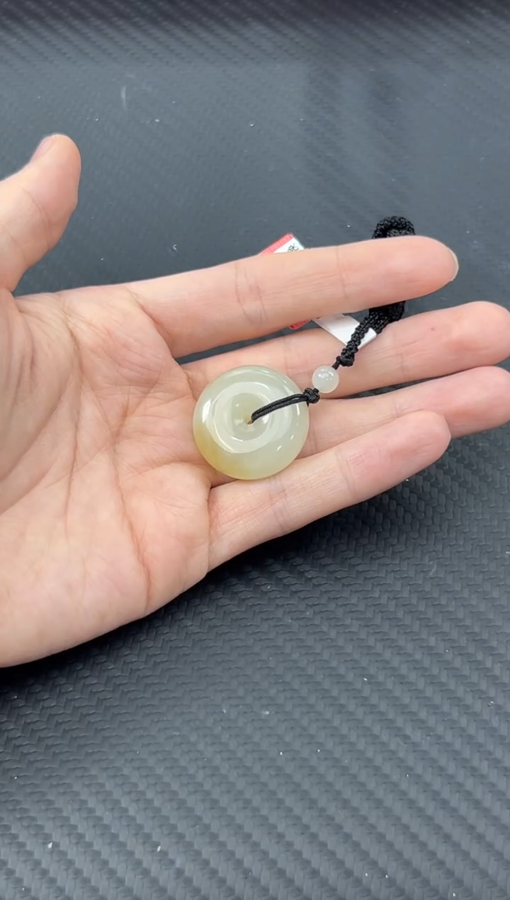 【闪购商品】和田玉吊坠(赠链)未镶嵌且末金山微色差平安扣