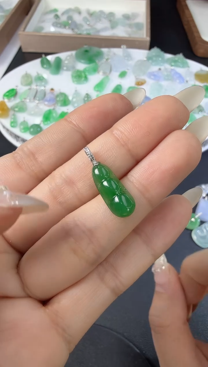 颈饰18K金镶嵌翡翠H1224-1501-698