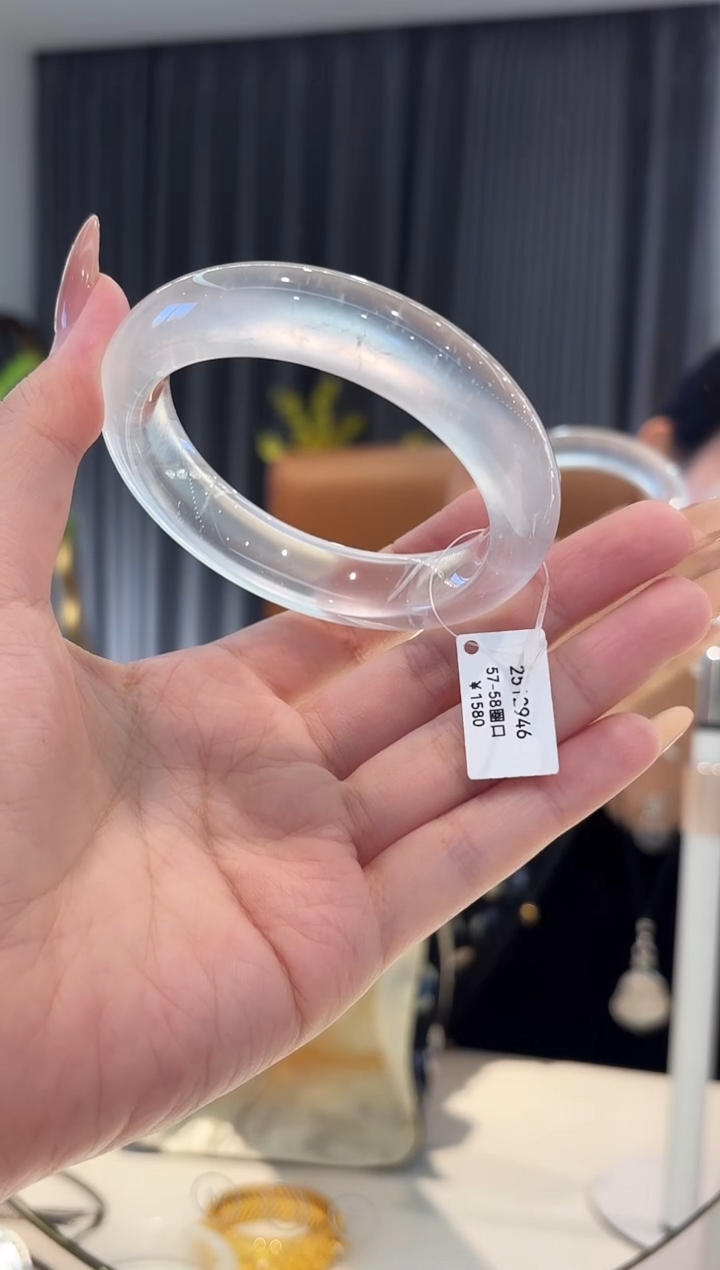 未镶嵌手镯石英质玉12946