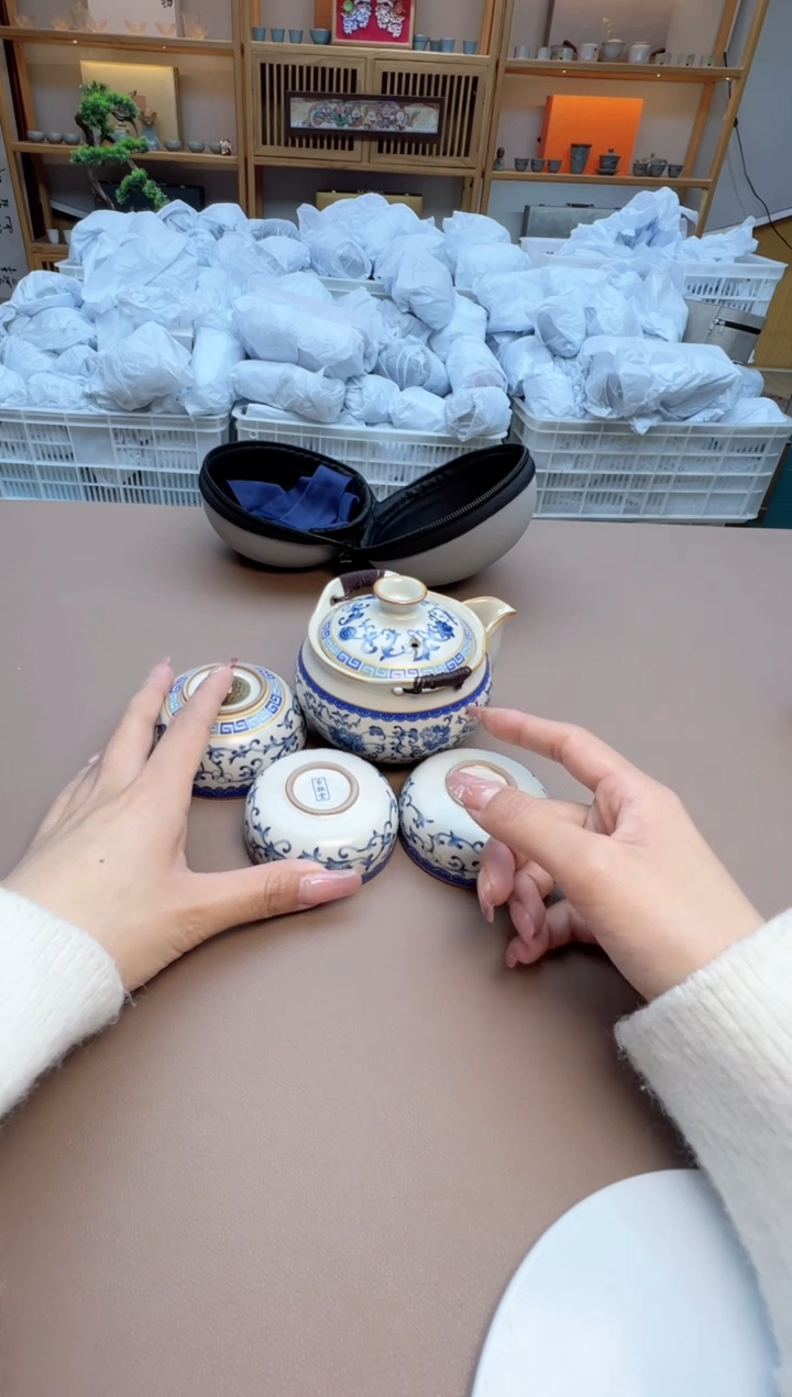 【闪购商品】摆件瓷制品S1111111111111